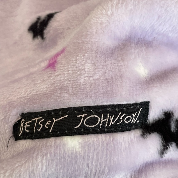 Betsey Johnson Throw Blanket Super Soft NWT Black Cat - Picture 5 of 5